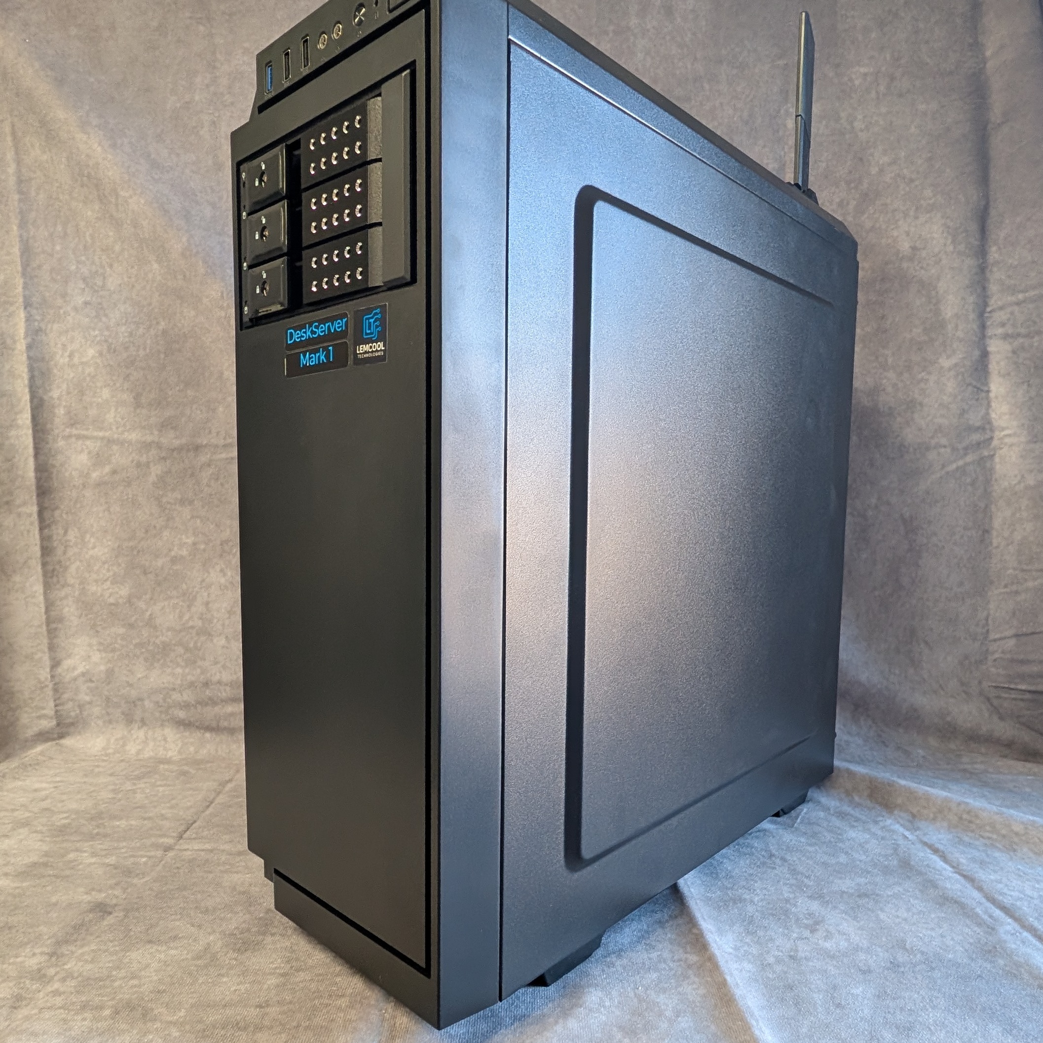 DeskServer™ Mark 1